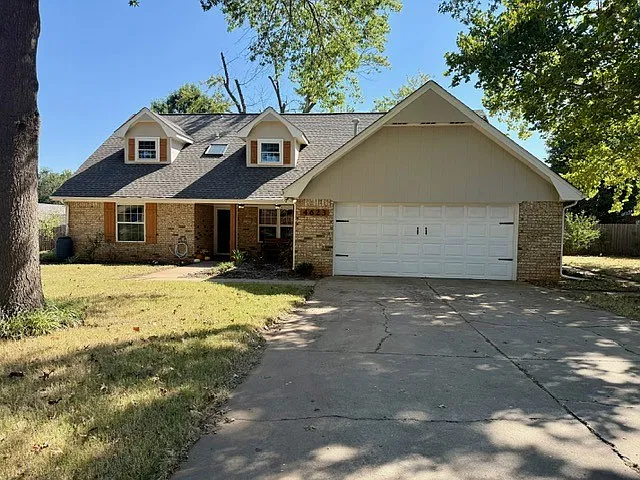 4 bed, 2860 sqft, $3,000 — Photo 1
