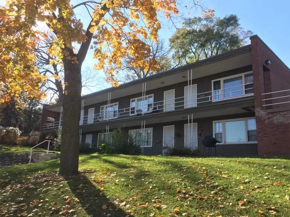 6 S Union St, Elgin, IL 60123