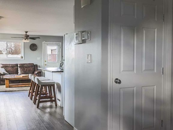 2nd image of 5134 53rd St