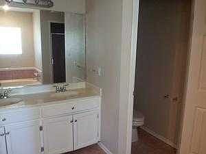 5th image of 314 Scarlett Cir