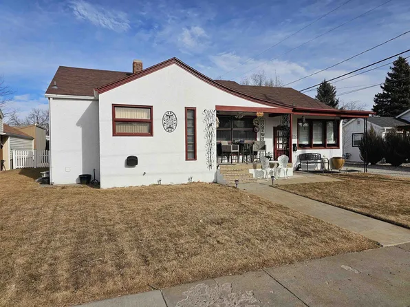 416 E 26th Ave, Torrington, WY 82240