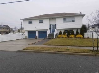 614 Bothner St, Oceanside, NY 11572