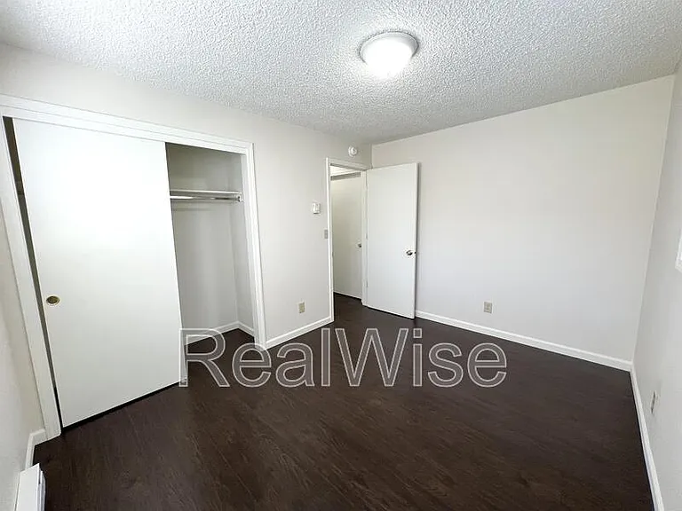 213 NE 7th St — Photo 14