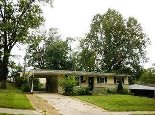 8901 Somerset Ln, Saint Louis, MO