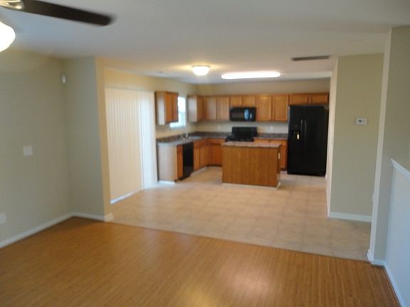 4th image of 3627 Sweet Birch Dr