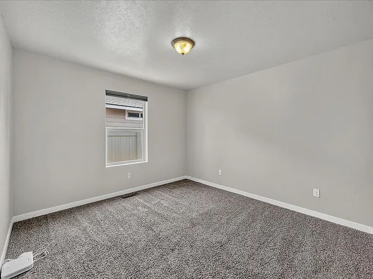 3914 W Meadowpine St — Photo 15