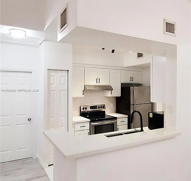 2501 Centergate Dr #203 — Photo 5