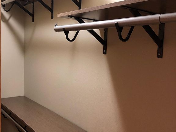 5th image of 4705 Whitsett Ave APT 101