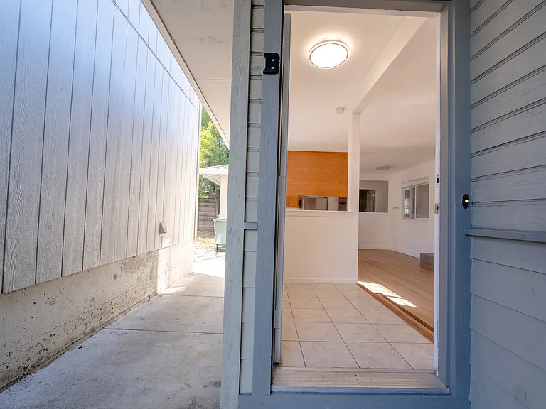 1215 Hidden Creek Pl #B — Photo 19