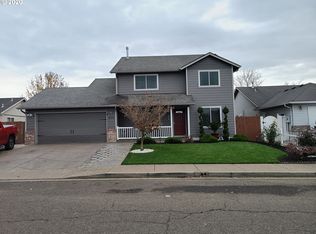 854 Meadowlawn Pl, Molalla, OR