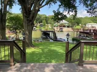 120 Peninsula Point Ter, Mabank, TX 75156