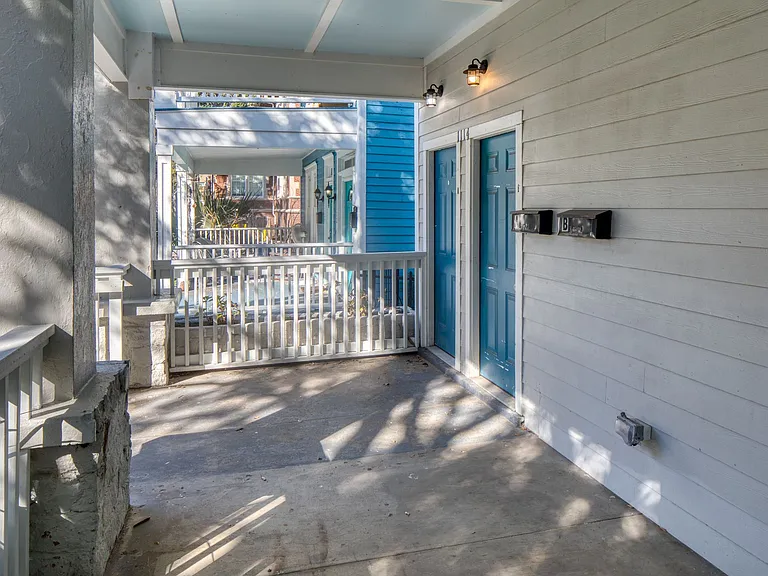 1114 E Anderson St #A — Photo 7