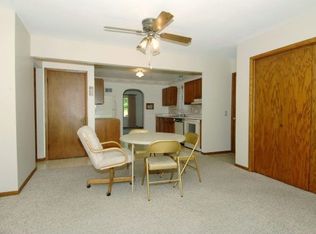 33 Merlham Dr, Madison, WI 53705