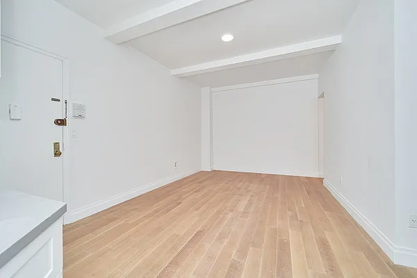 Rented by Living New York | media 2