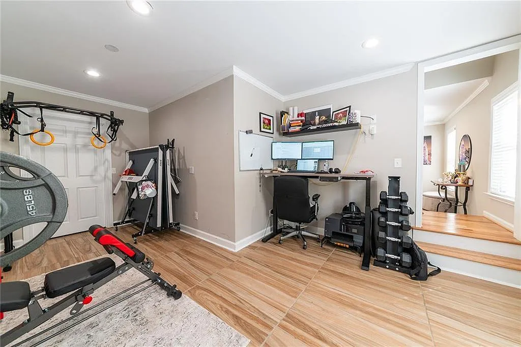 3 bed, 2.5 bath, 2282 sqft, $3,500 — Photo 4