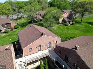 414 Meadow Woods Ln, Lawrenceville, NJ 08648