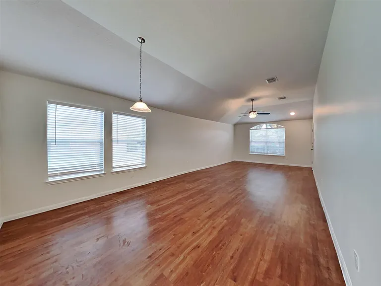 3906 Hawthorne Glen Ct — Photo 5