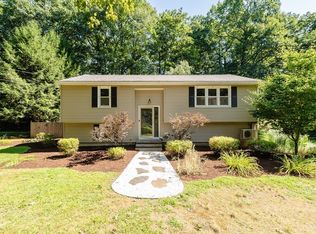 76 Old Quarry Rd, Westfield, MA 01085