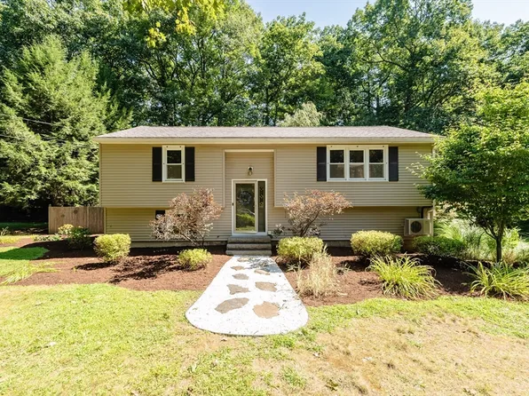 76 Old Quarry Rd, Westfield, MA 01085