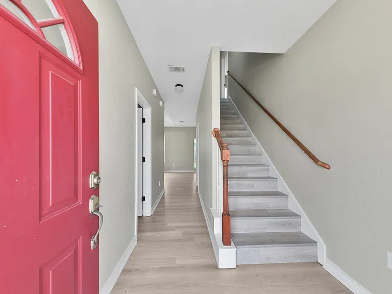 102 Cornell Ave — Photo 30