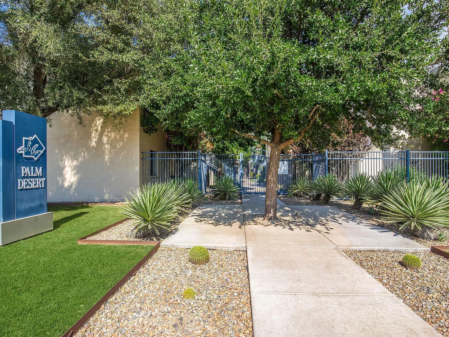 Palm Desert Apartments — Photo 2