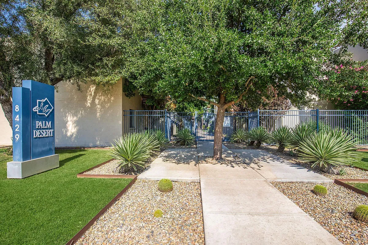 Building Photo - Palm Desert Apartments
