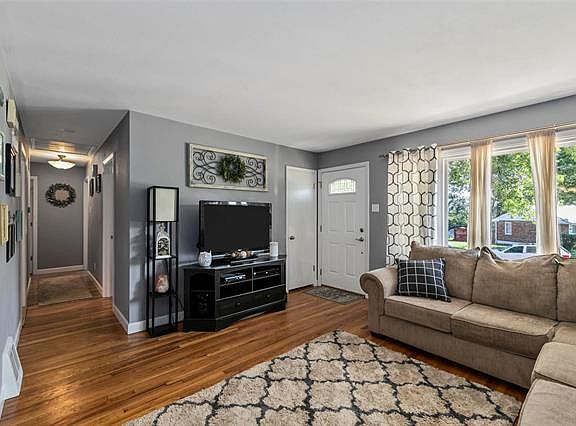 5th image of 9904 Slevin Ln