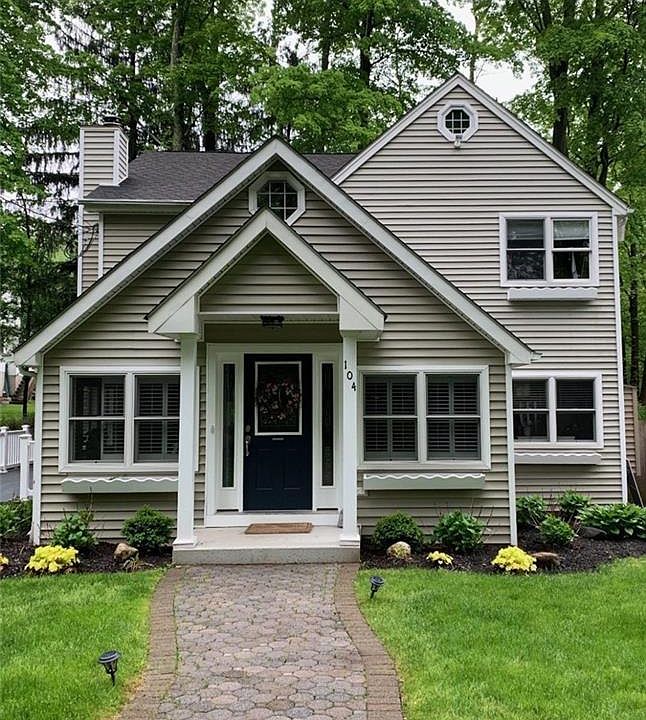 1st image of 104 Daisy Dr