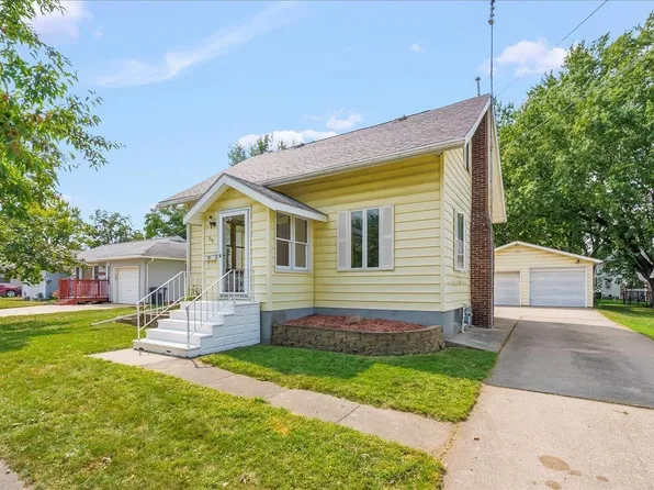505 1st St, Parkersburg, IA 50665
