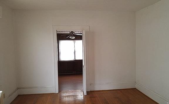 5th image of 2123 Roanoke Ave