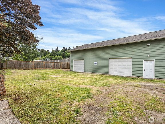 2nd image of 5011 S 138th Street