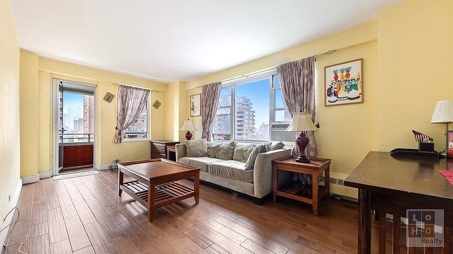 1st image of 570 Grand St #L1404