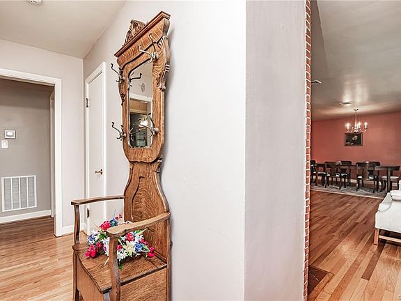 5th image of 8297 Ellerson Dr
