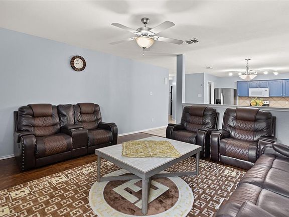 4th image of 3706 Wolf Creek Ln