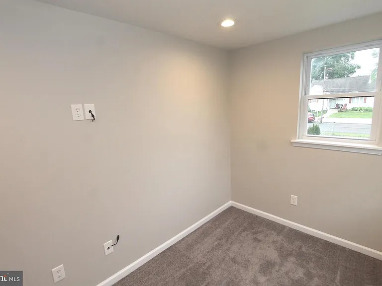 1807 Parkview Ave — Photo 19