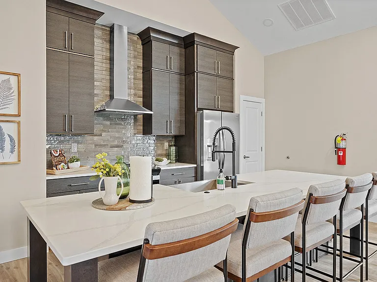 Riverwood Apartments — Photo 30