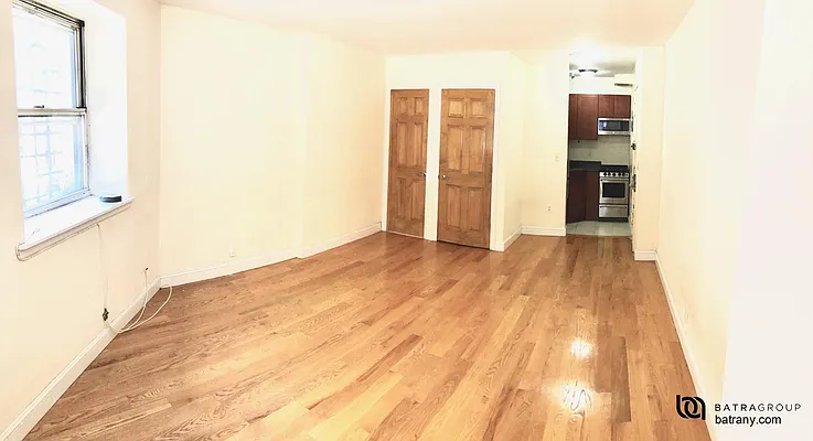 Rented by Batra Group Inc | media 8