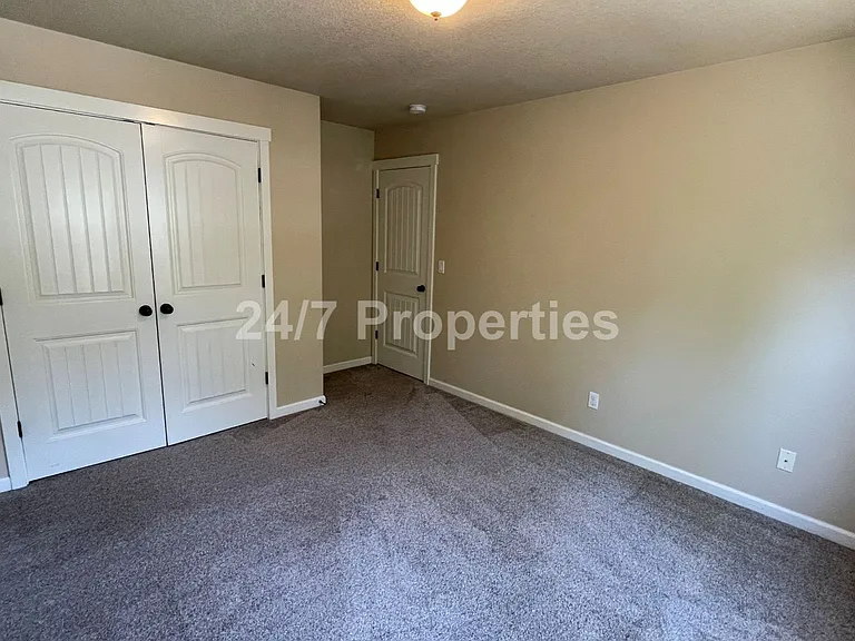 16225 SE Pinot Rd — Photo 27