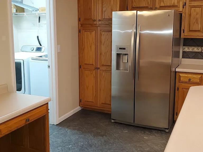 4200 Beach Pointe Dr — Photo 8
