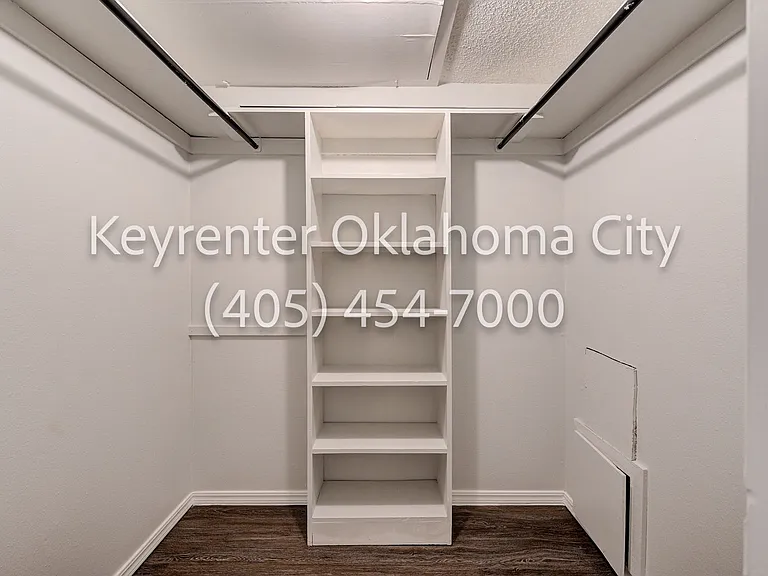 6550 N Meridian Ave Townhouse — Photo 24