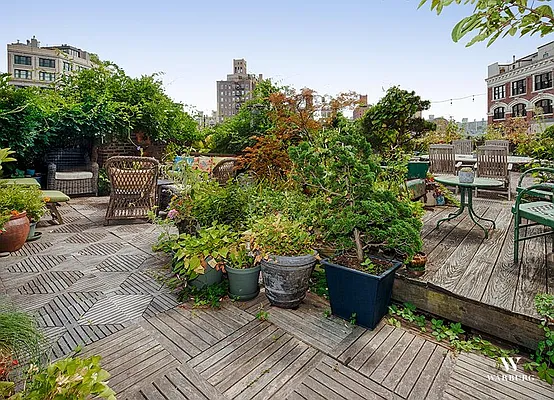 Rented by Warburg | media 23