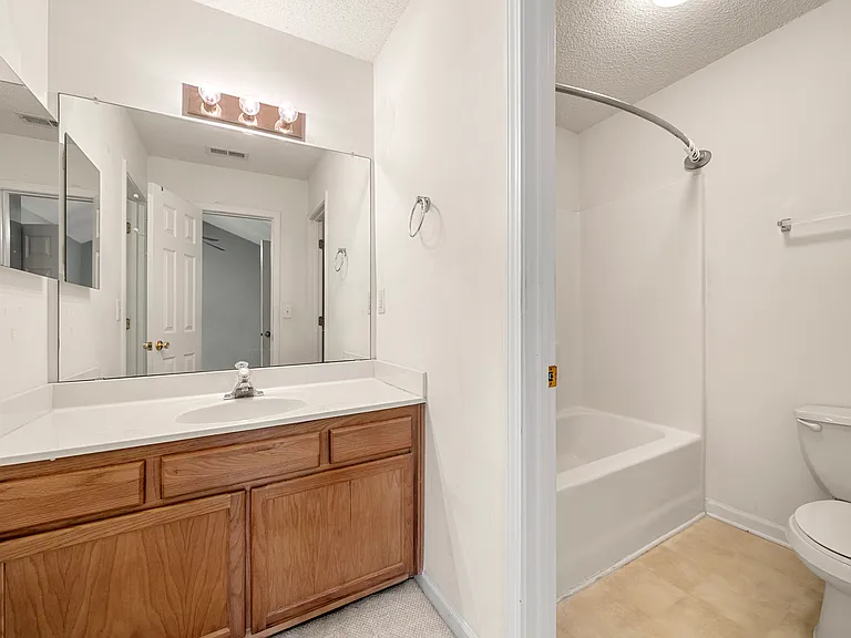8653 Robinson Forest Dr — Photo 13