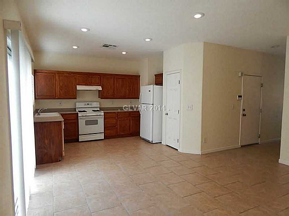 2nd image of 10541 Pino Basin Ct
