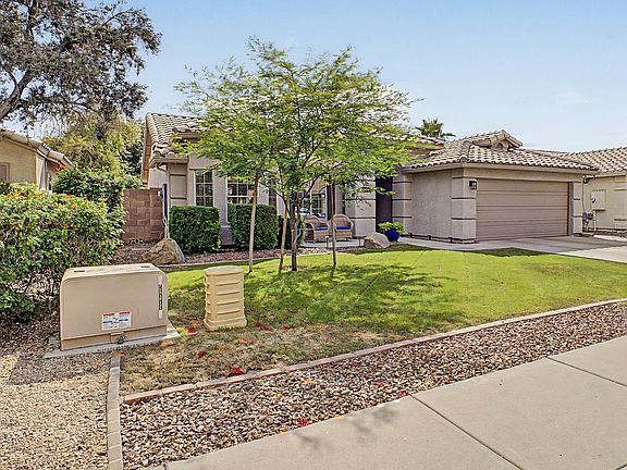 3rd image of 18236 N 85TH Drive