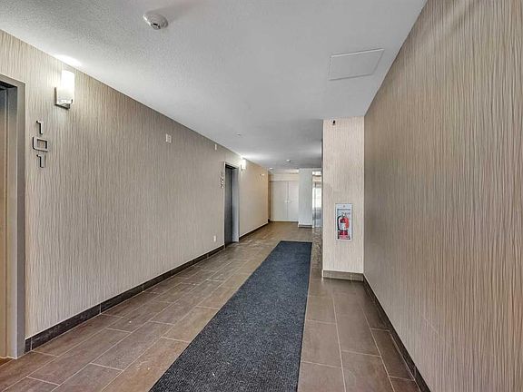 4th image of 1521 N 26th Ave SW #202