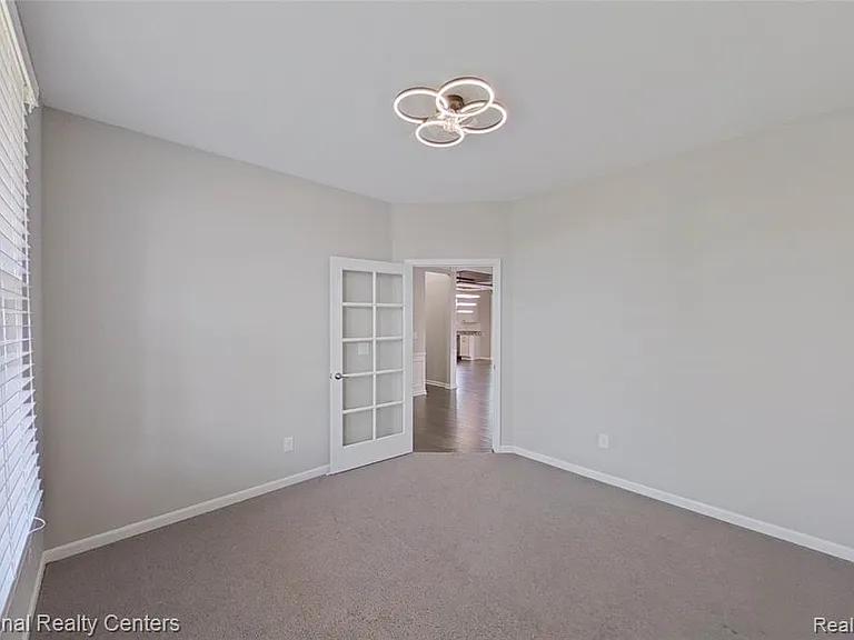 58180 Jonagold Ln — Photo 34