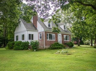 115 Shore Rd, Waterford, CT 06385