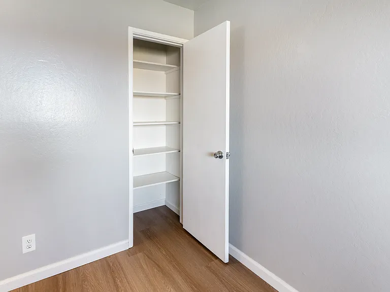 3077 Los Prados St #209 — Photo 22