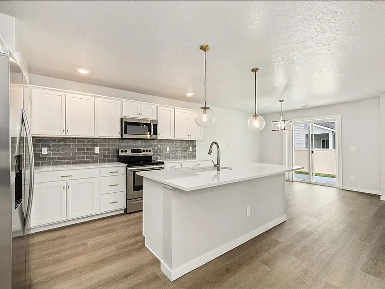5032 W White Birch St — Photo 7