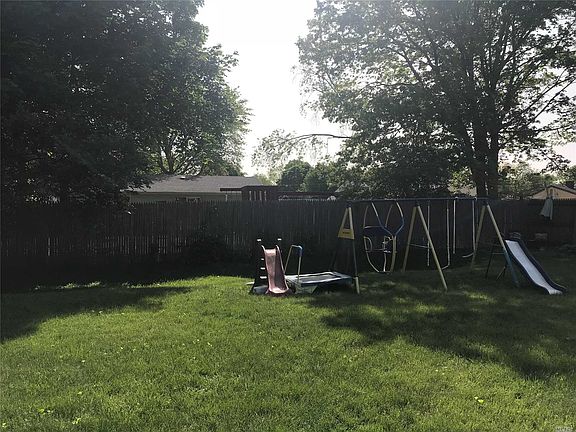 3rd image of 1725 Pine Acres Blvd